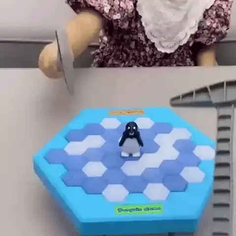 Arindolê Brinquedos Jogo Quebra-Gelo Pinguim com pinguim central e acessórios de martelos e roda de cores para interação